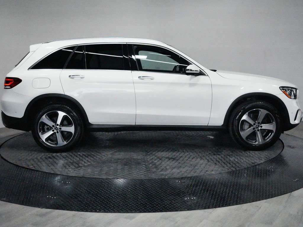 Used 2022 Mercedes-Benz GLC 300 4MATIC w/ Multimedia Package Lite image 5