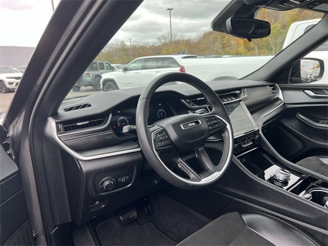 Used 2023 Jeep Grand Cherokee Altitude image 10