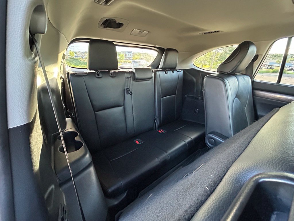 Used 2022 Toyota Highlander Platinum AWD/4WD image 32