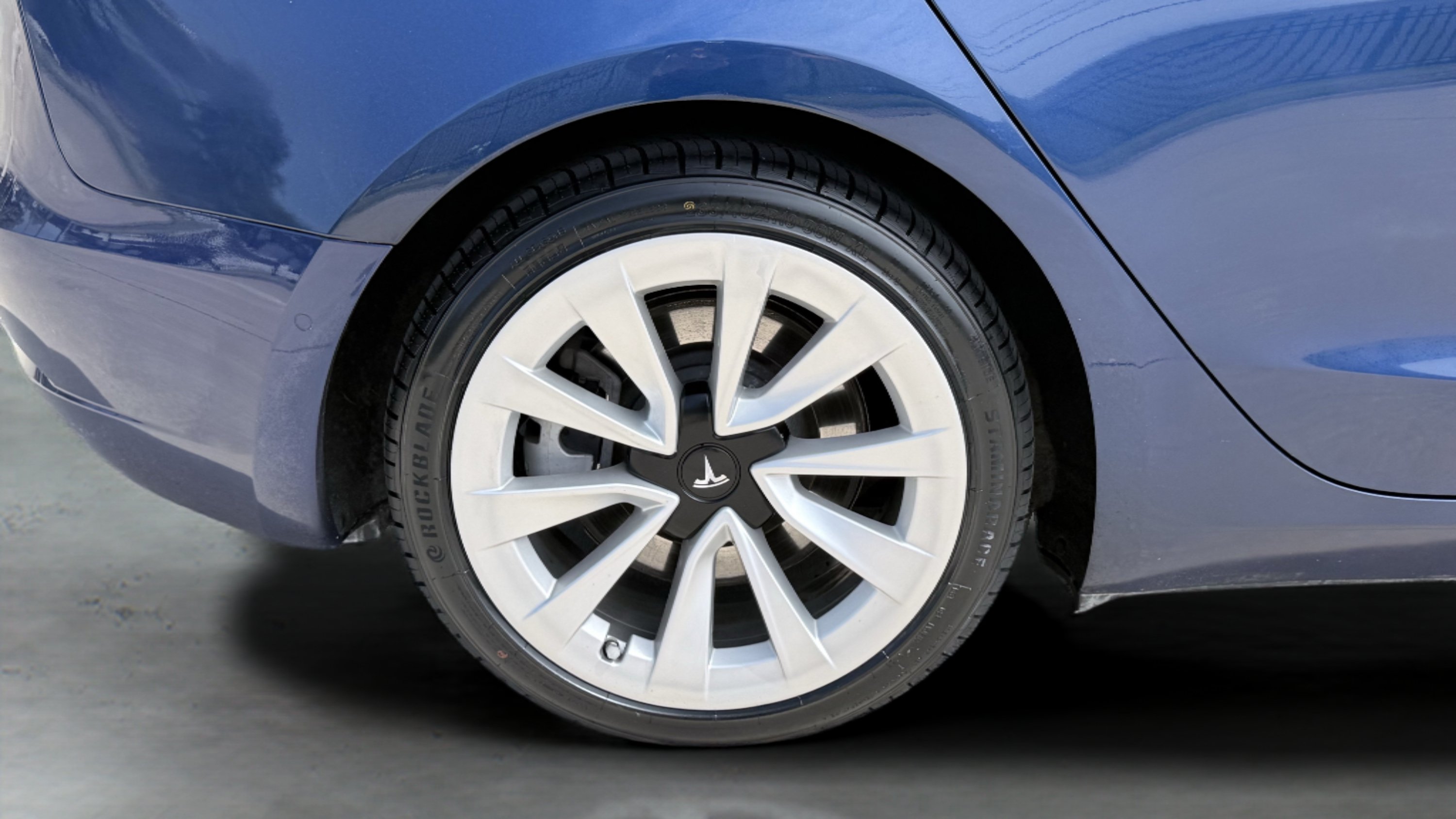 Used 2022 Tesla Model 3 Standard Range RWD image 35
