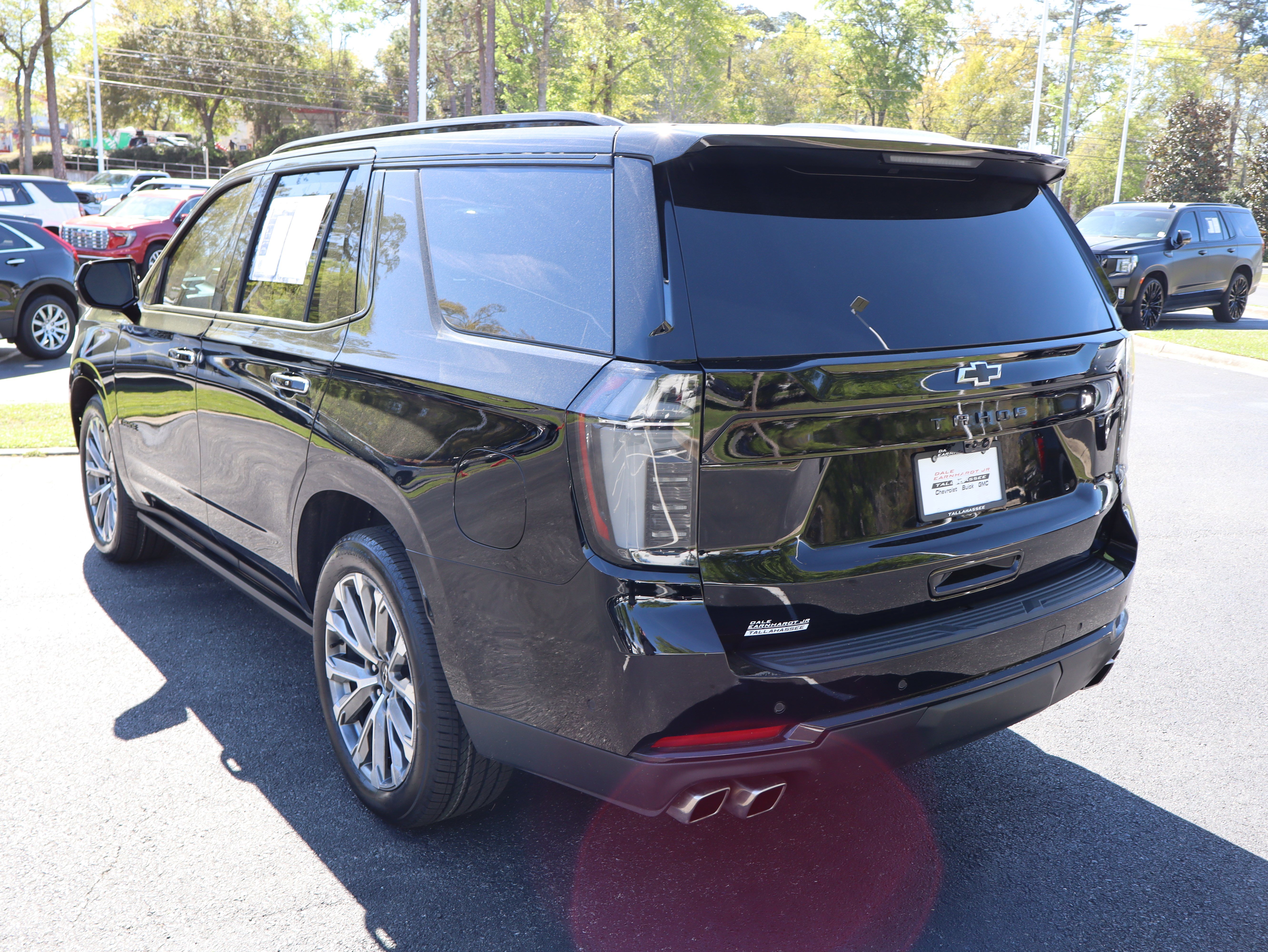 Used 2025 Chevrolet Tahoe High Country AWD/4WD image 7