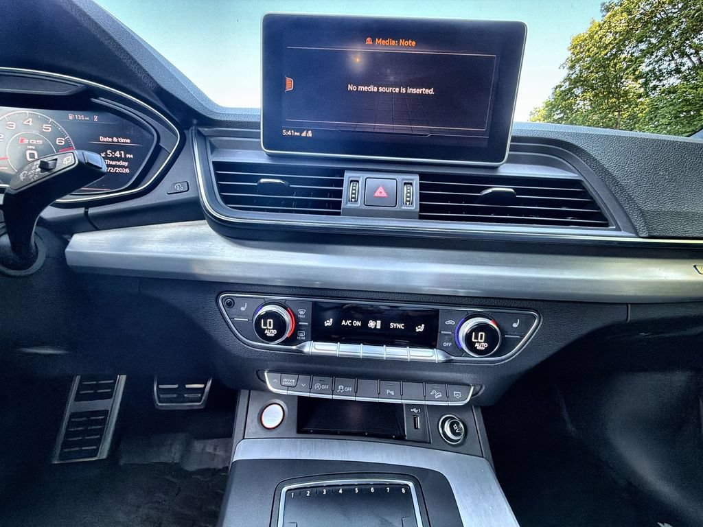 Used 2018 Audi SQ5 Prestige w/ Prestige Package AWD/4WD image 24
