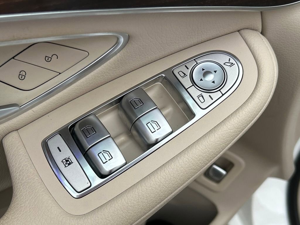 Used 2022 Mercedes-Benz GLC 300 image 55