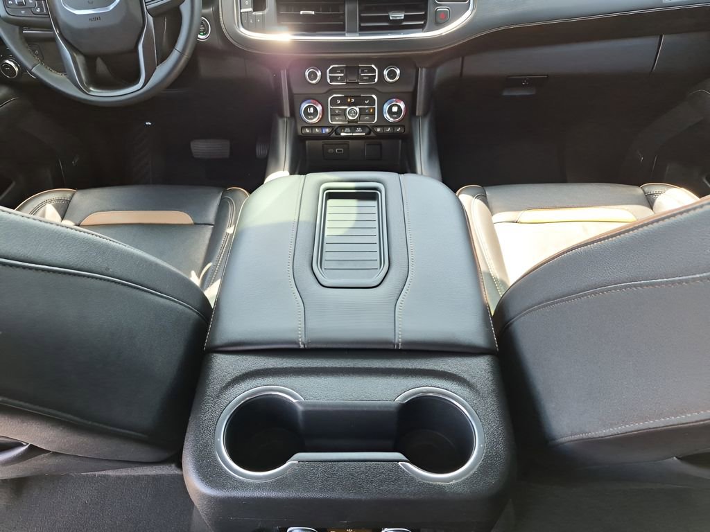 Used 2023 GMC Yukon XL AT4 w/ AT4 Premium Package image 23
