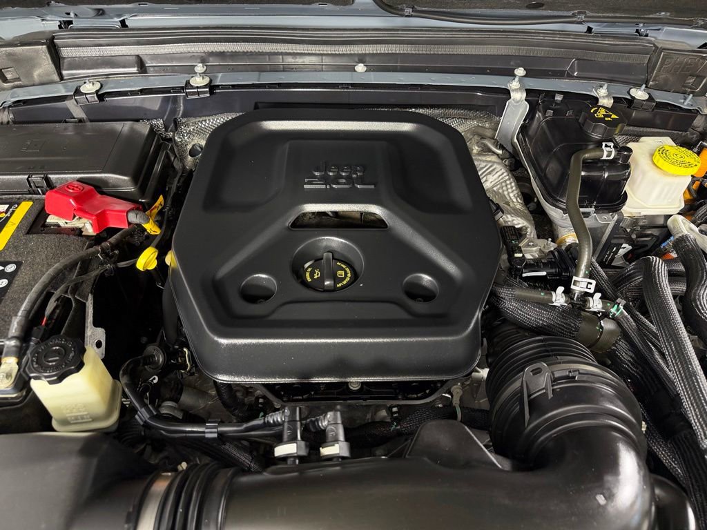 Used 2024 Jeep Wrangler Unlimited Rubicon 4xe AWD/4WD image 34