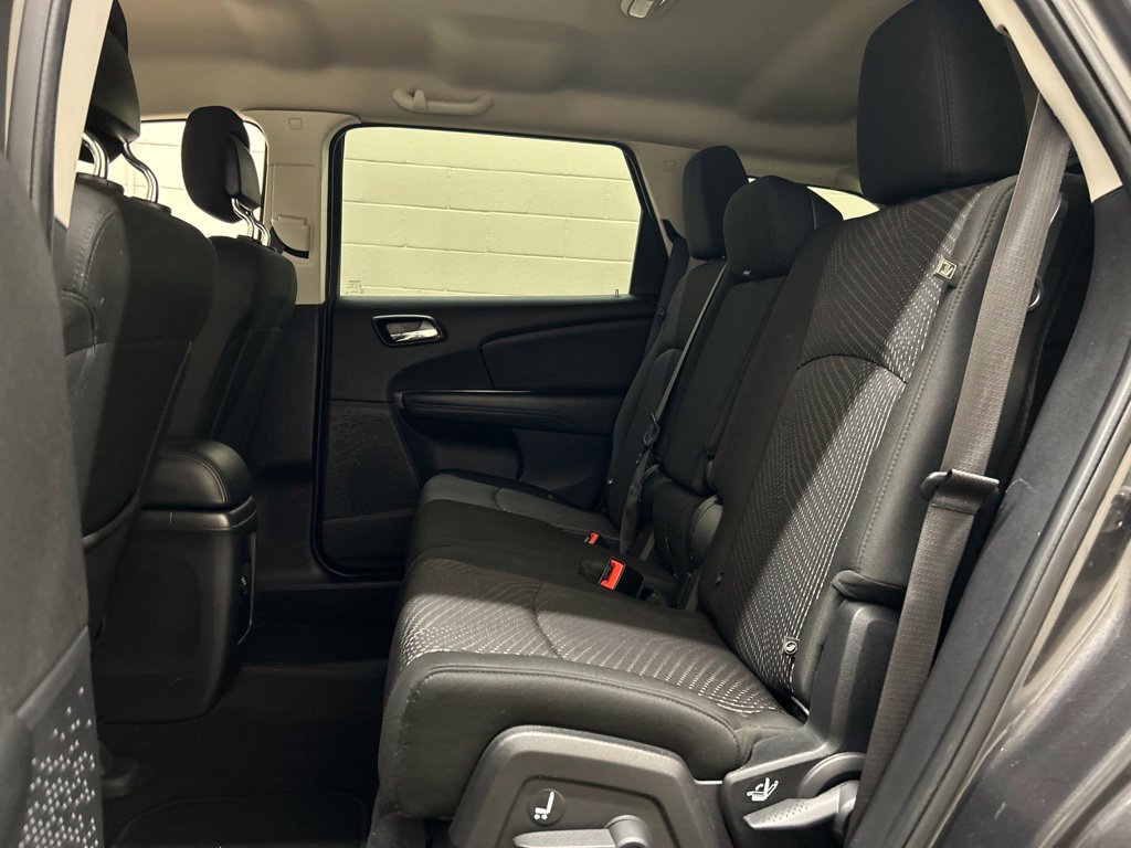 Used 2020 Dodge Journey SE w/ Blacktop Package FWD image 9