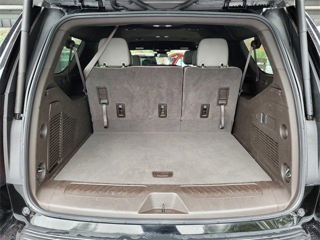 Used 2024 Chevrolet Suburban LT image 27