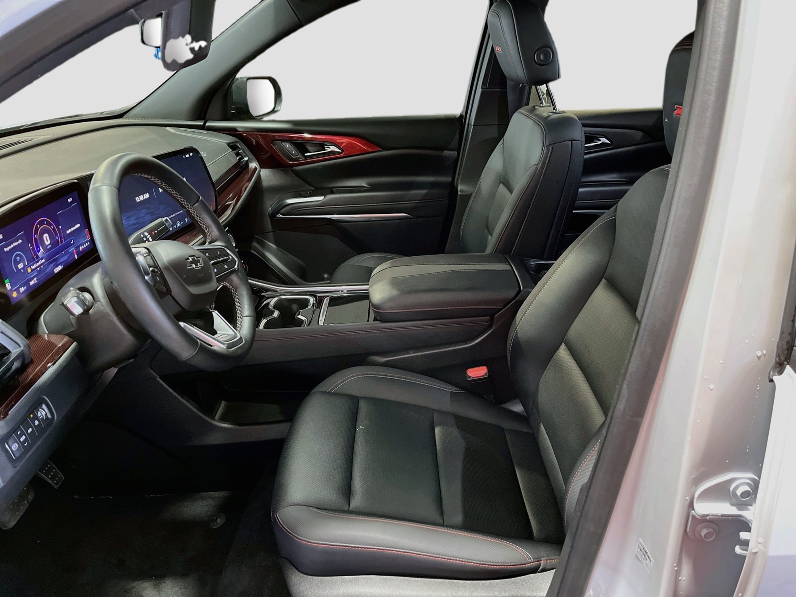 Used 2025 Chevrolet Traverse Z71 w/ LPO, Floor Liner Package AWD/4WD image 21