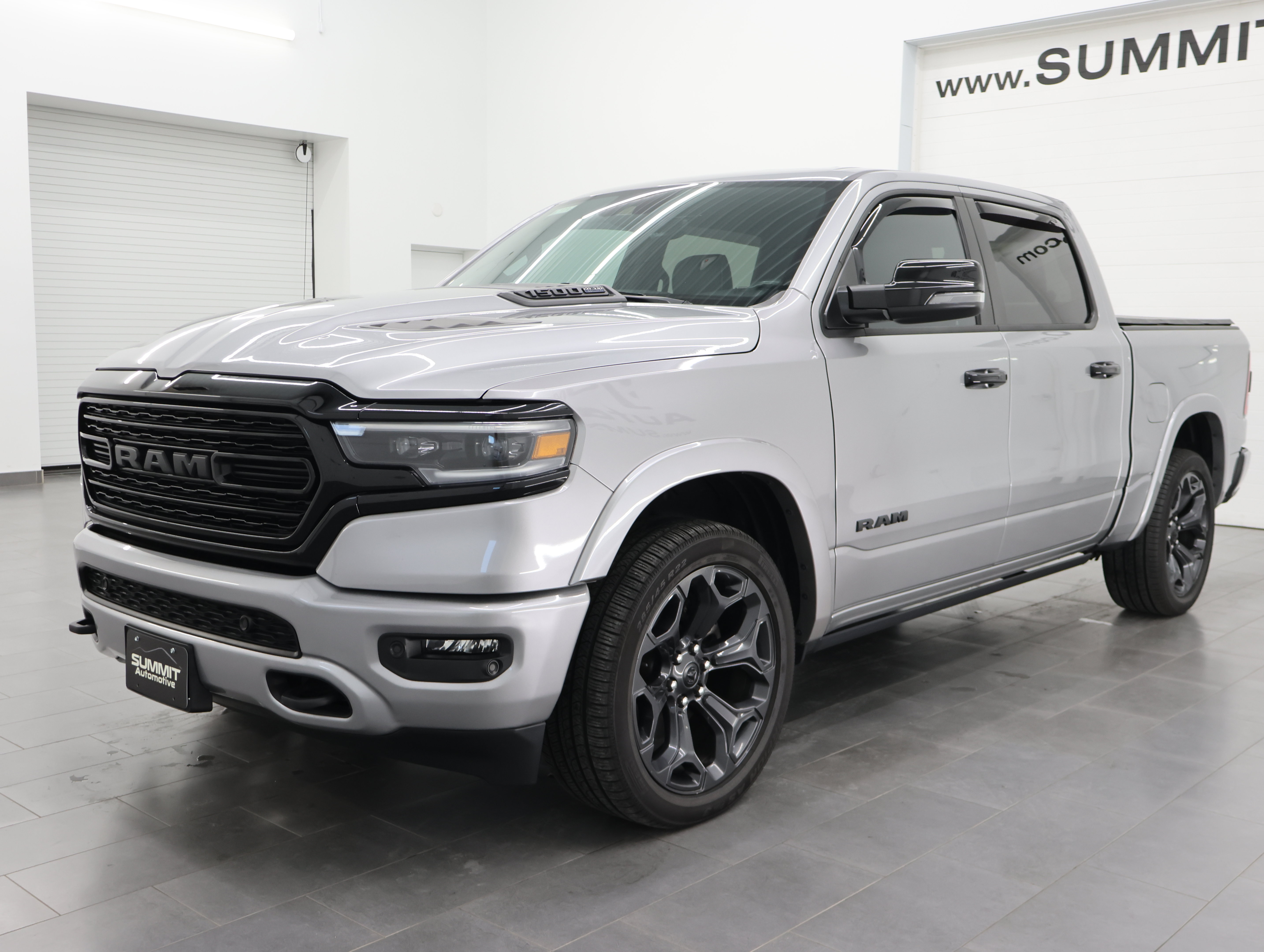 Used 2023 RAM 1500 Limited w/ Night Edition AWD/4WD image 7