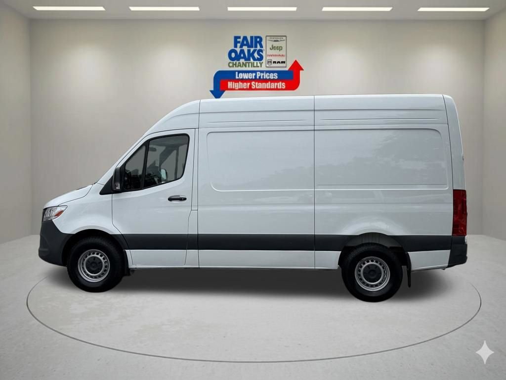 Used 2025 Mercedes-Benz Sprinter 2500 image 9