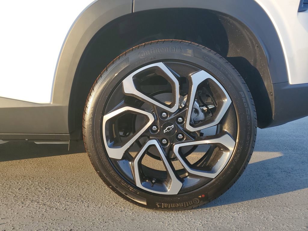 New 2026 Chevrolet Trax RS w/ Driver Confidence Package image 5