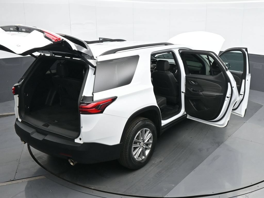 Used 2023 Chevrolet Traverse LT FWD image 39