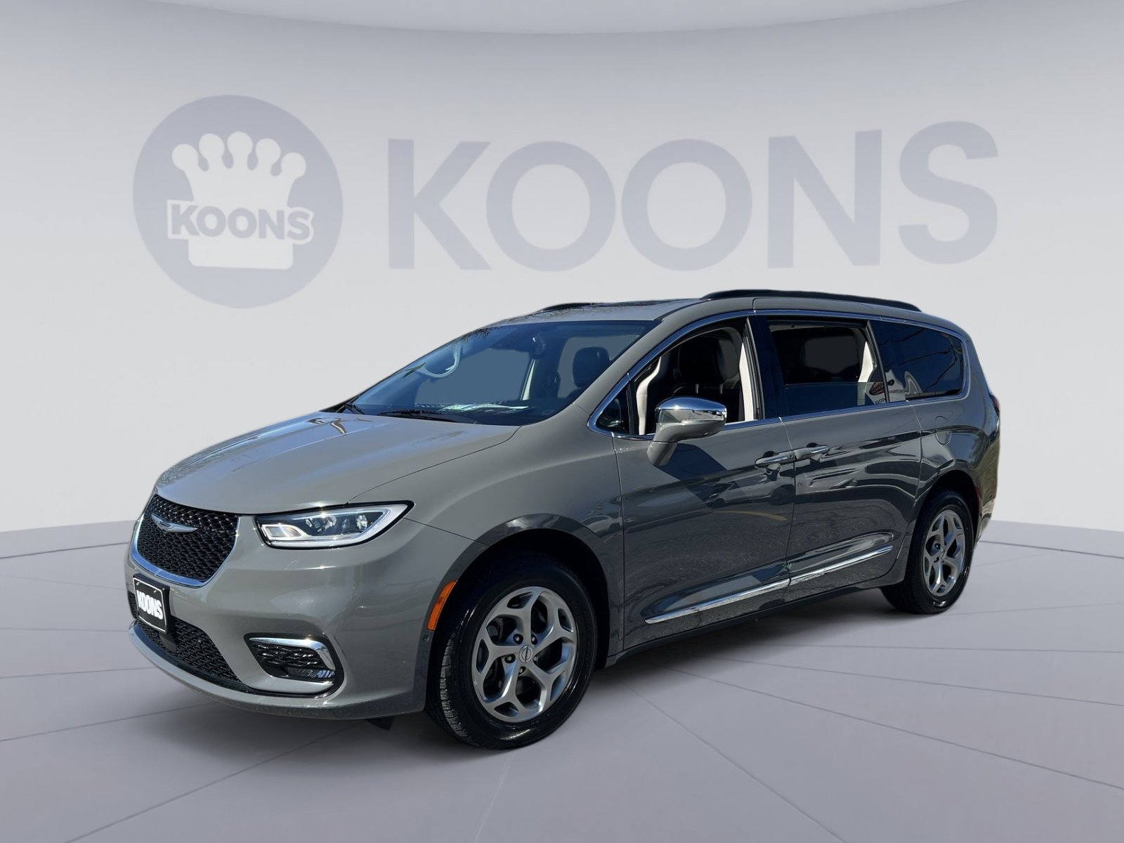 Used 2022 Chrysler Pacifica Limited image 1