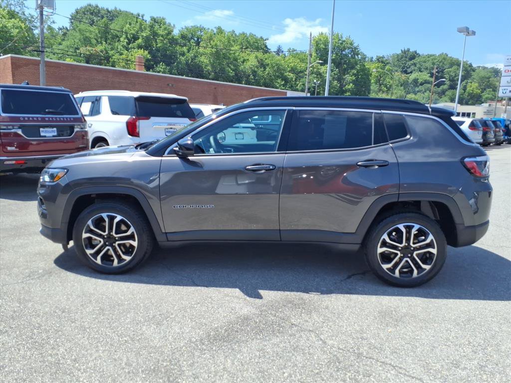 Used 2023 Jeep Compass Limited AWD/4WD image 7