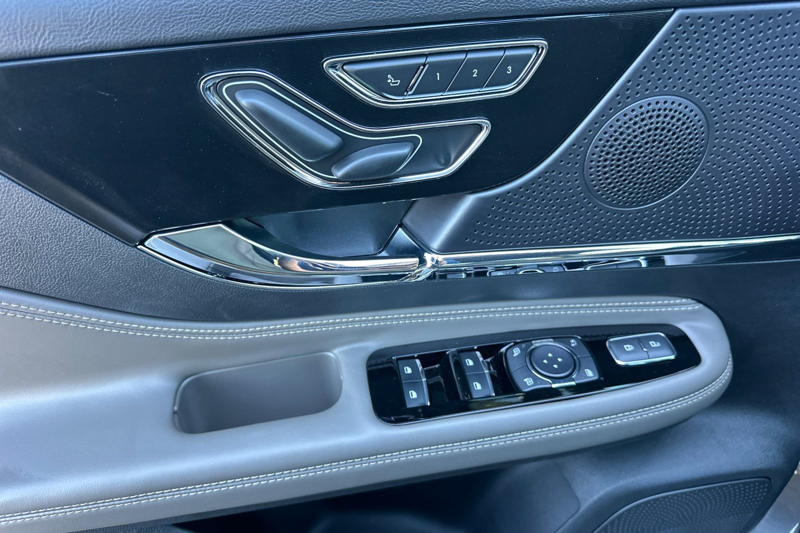 New 2025 Lincoln Corsair Reserve image 10