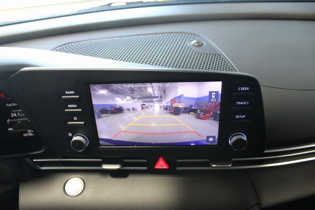 Used 2023 Hyundai Elantra SEL image 28