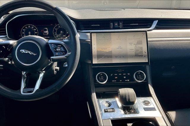 New 2025 Jaguar F-PACE R-Dynamic S AWD/4WD image 6