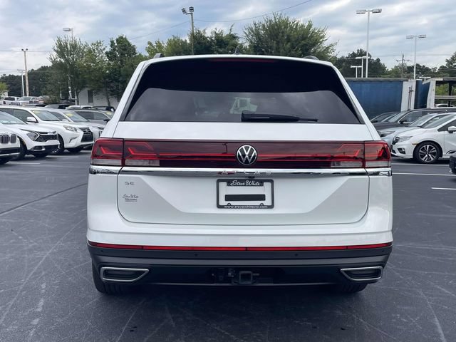 Certified 2026 Volkswagen Atlas SE w/ Black Wheel Package FWD image 6
