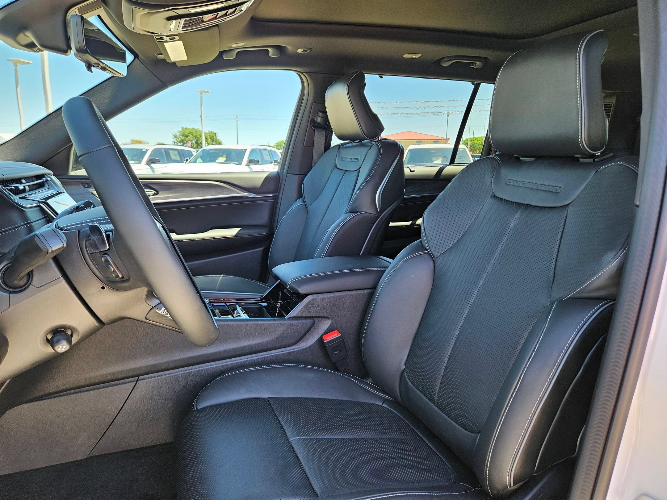 New 2025 Jeep Grand Cherokee L Overland w/ Advanced Protech Group III AWD/4WD image 12