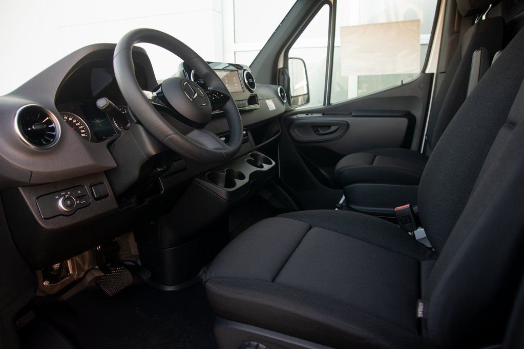 New 2025 Mercedes-Benz Sprinter 4500 image 24
