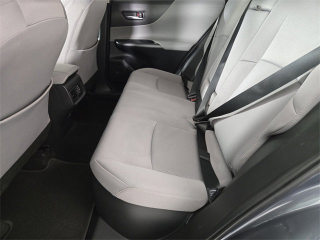 Used 2022 Toyota Venza LE image 16