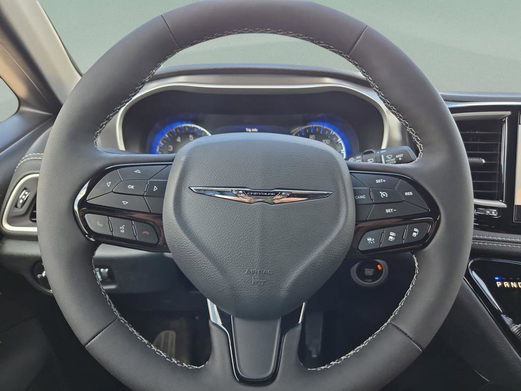 New 2026 Chrysler Pacifica Select FWD image 21