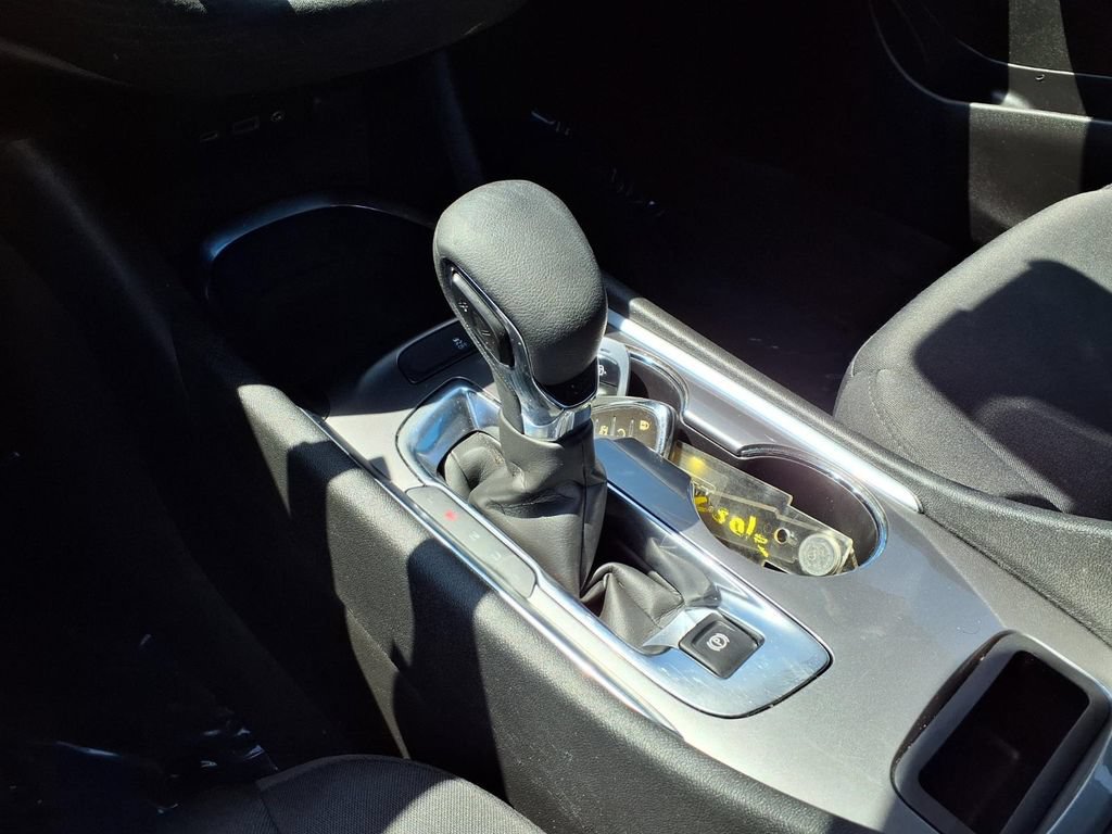 Used 2023 Chevrolet Malibu LT FWD image 22