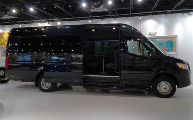 Used 2020 Mercedes-Benz Sprinter 3500 image 11