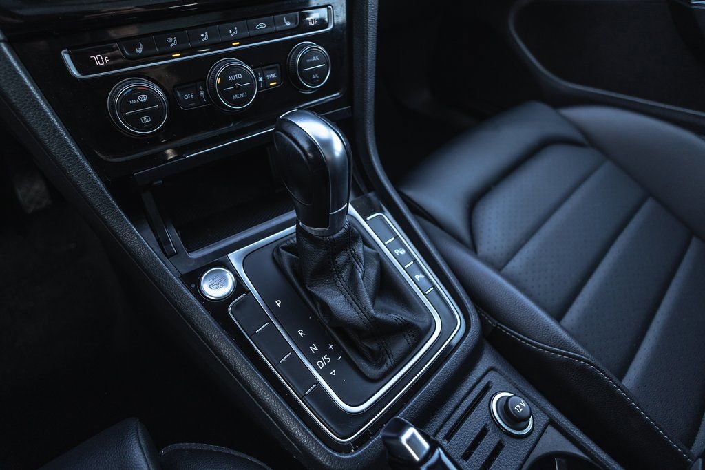 Used 2017 Volkswagen Golf SEL image 17