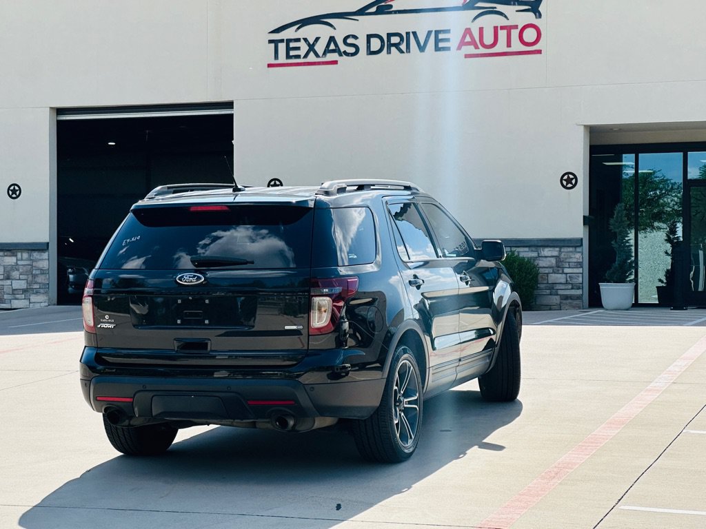 Used 2015 Ford Explorer Sport w/ Equipment Group 401A AWD/4WD image 9