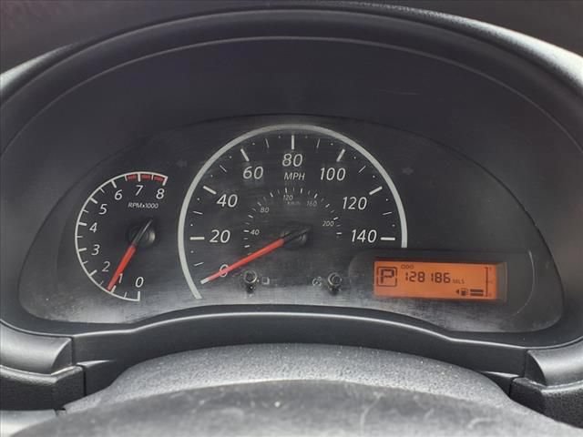 Used 2015 Nissan Versa S FWD image 17