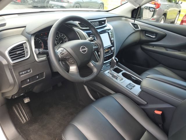 Certified 2024 Nissan Murano SV w/ SV Midnight Edition Package AWD/4WD image 16