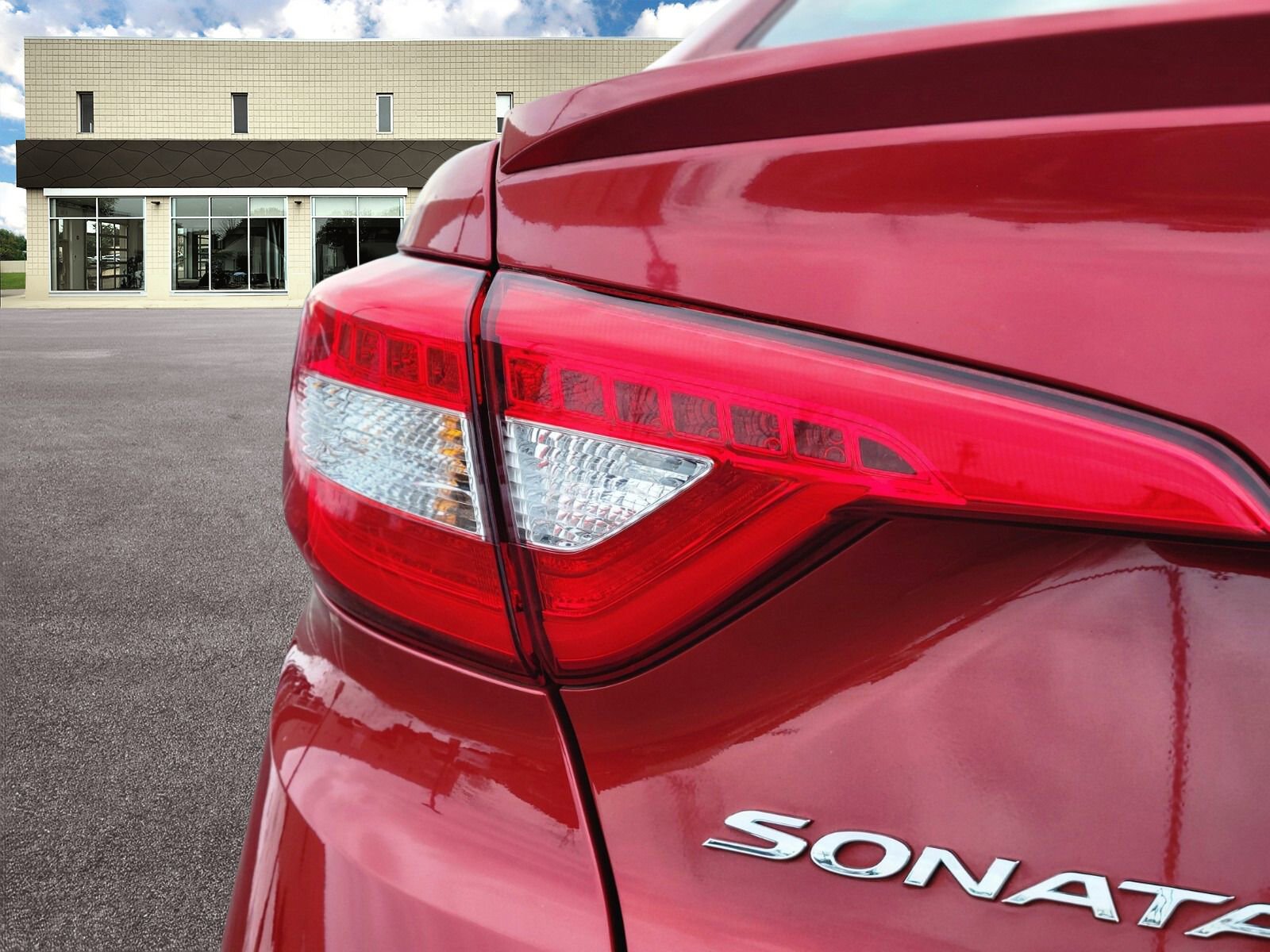 Used 2017 Hyundai Sonata Limited image 10