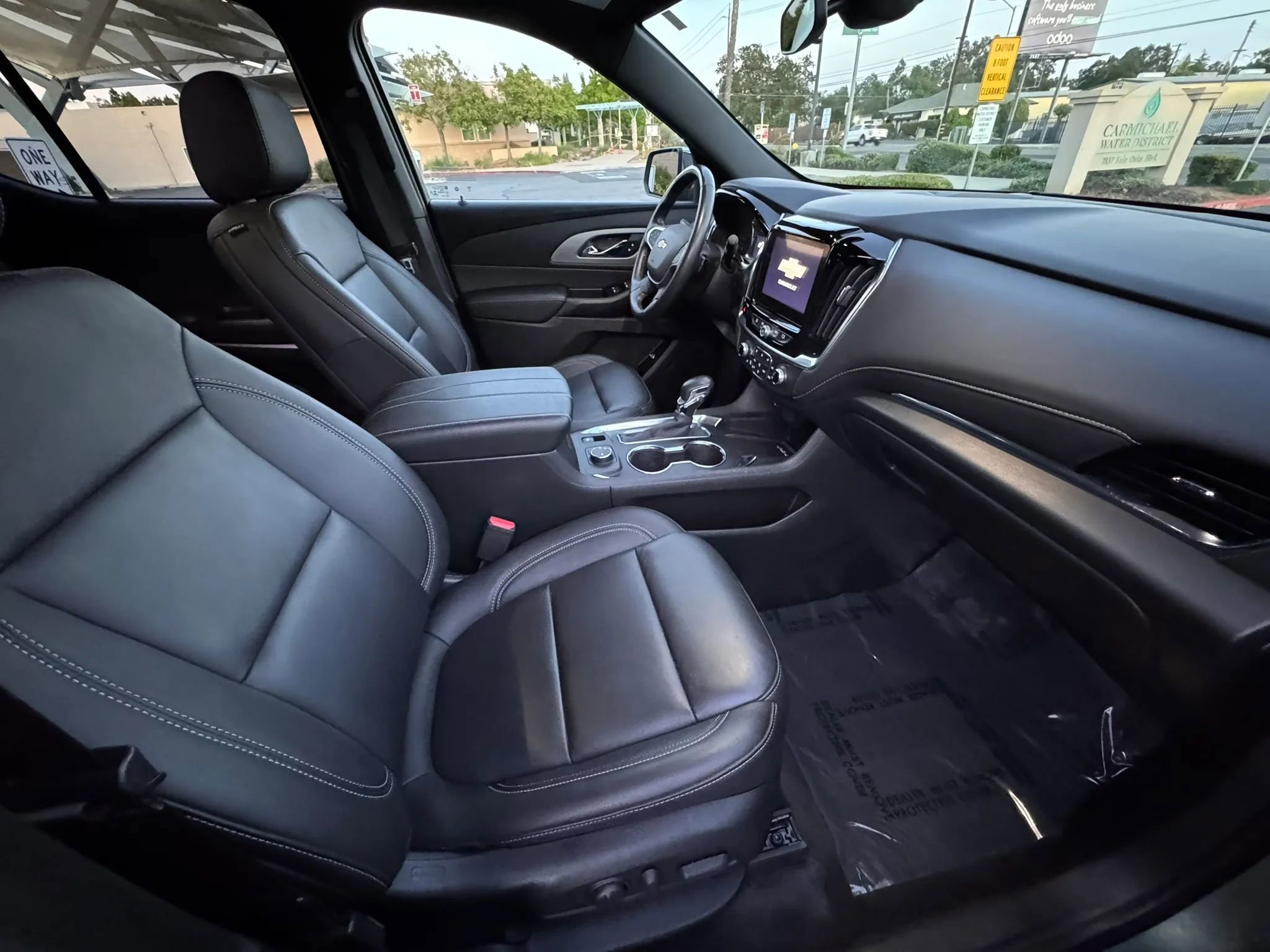 Used 2022 Chevrolet Traverse LT w/ LPO, Floor Liner Package image 14