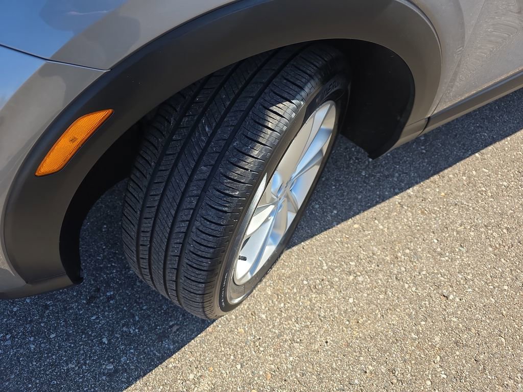 Used 2023 Buick Encore GX Preferred w/ Cold Weather Comfort Package image 34