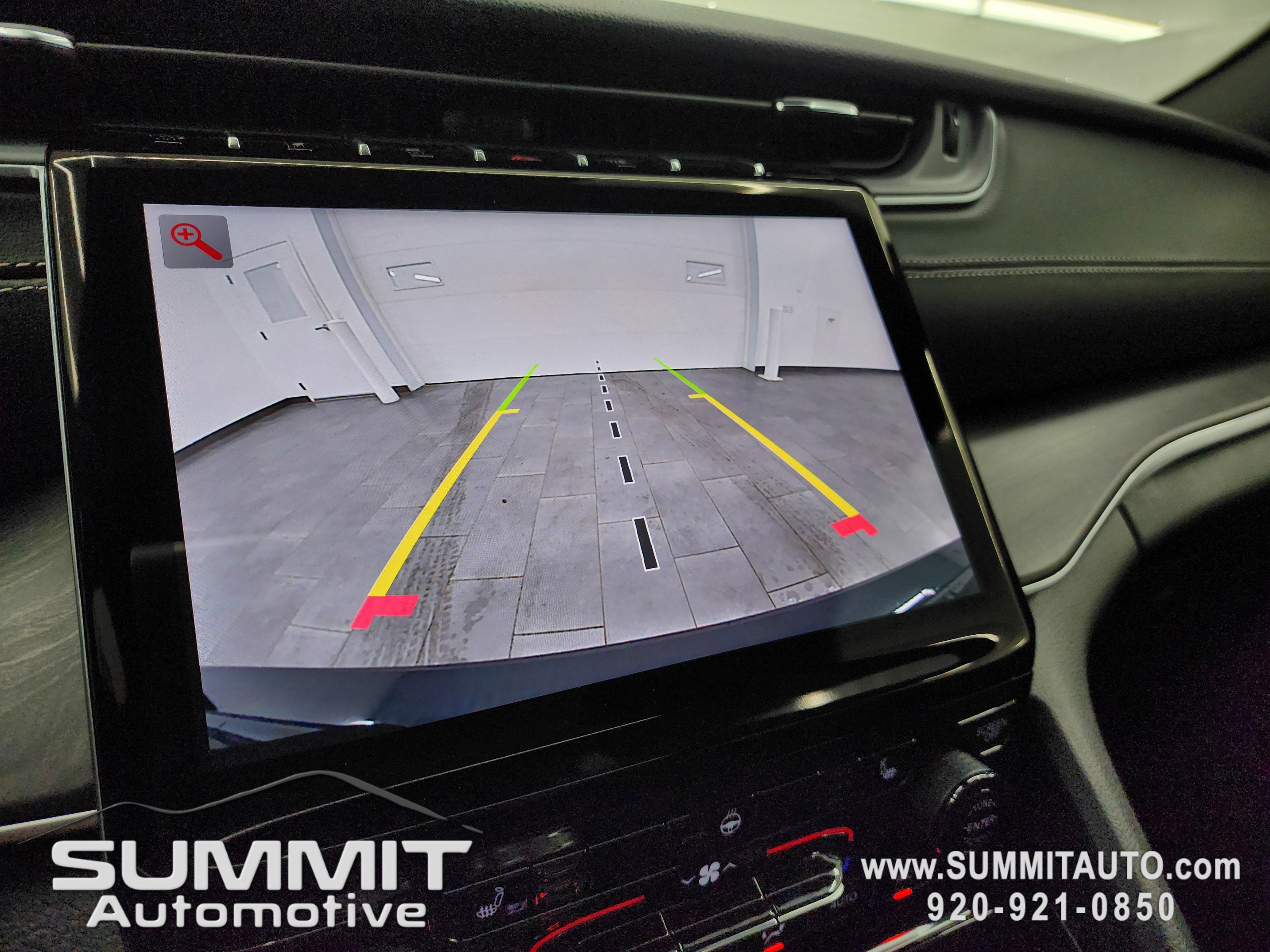 New 2025 Jeep Grand Cherokee Limited w/ Black Appearance Package image 16