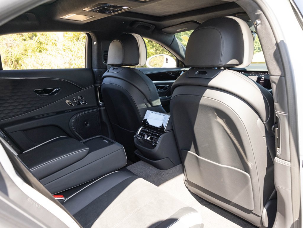 Used 2025 Bentley Flying Spur Plug-In Hybrid AWD/4WD image 69