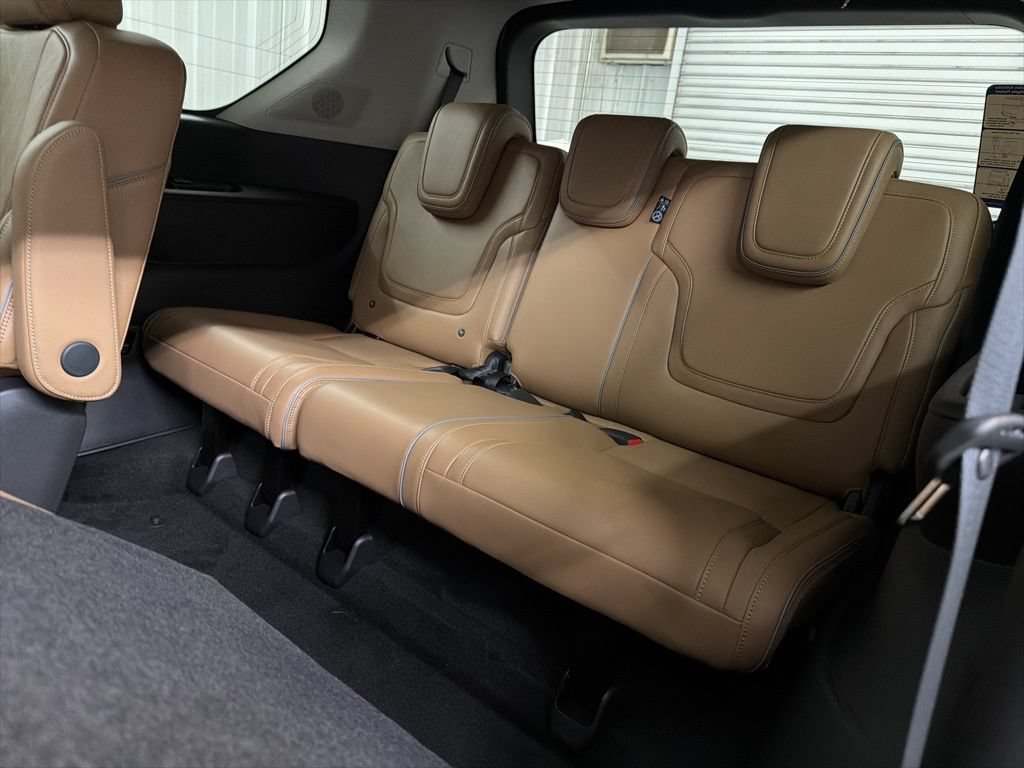Certified 2026 INFINITI QX80 Luxe w/ Exterior Package AWD/4WD image 34