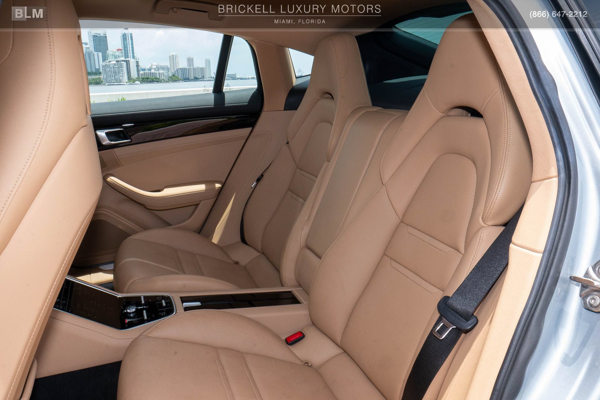 Used 2019 Porsche Panamera RWD image 8