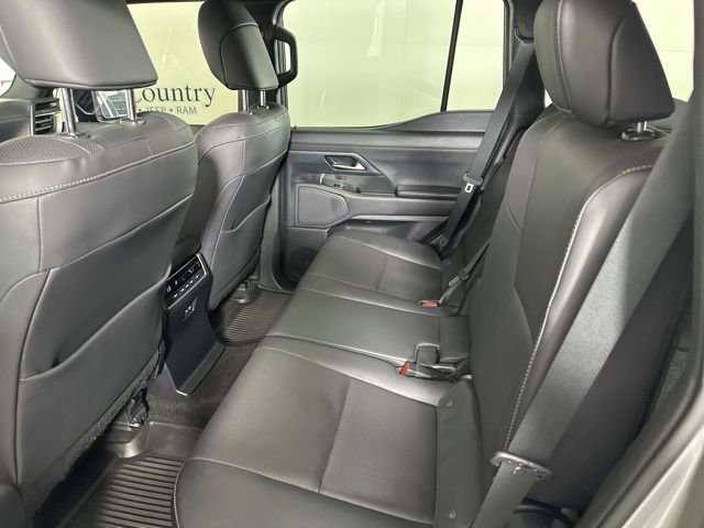 Used 2024 Lexus GX 550 w/ Cold Area Package image 22