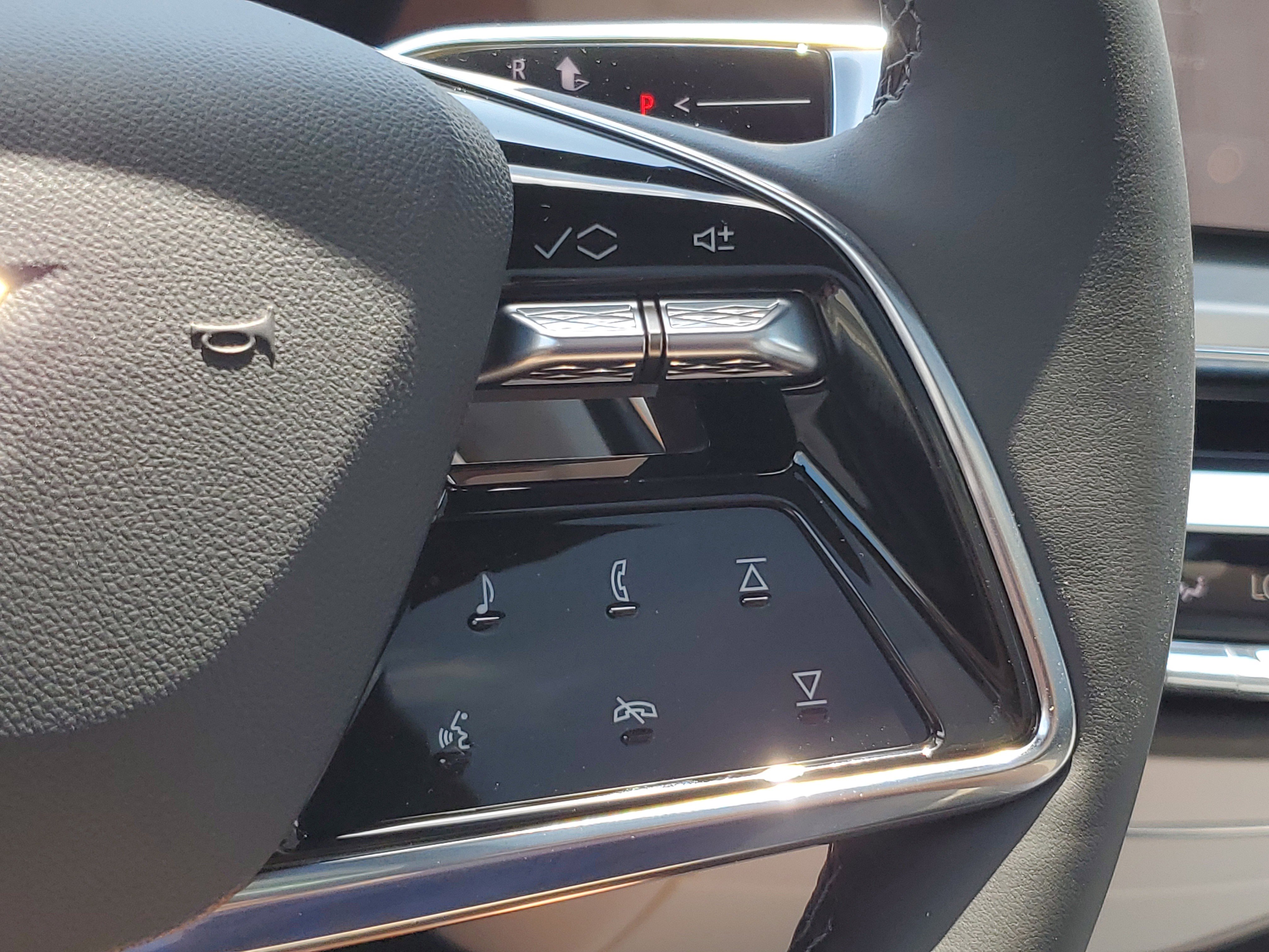 New 2025 Cadillac Lyriq Luxury image 19