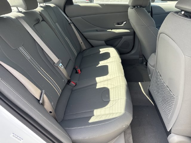 New 2026 Hyundai Elantra SEL Sport Premium FWD image 17