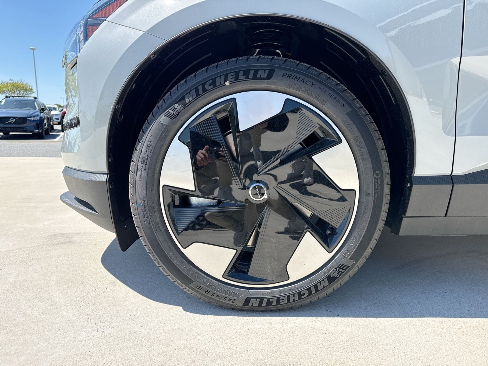 New 2026 Volvo EX30 Plus w/ Protection Package Premier AWD/4WD image 12