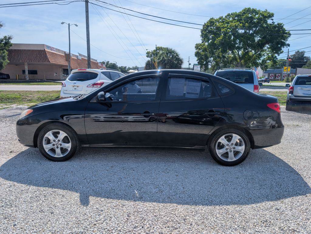 Used 2010 Hyundai Elantra SE FWD image 4