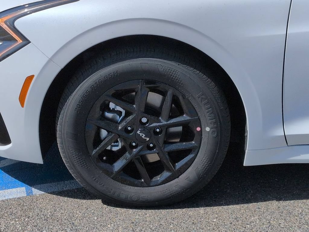 New 2026 Kia K5 LXS FWD image 34