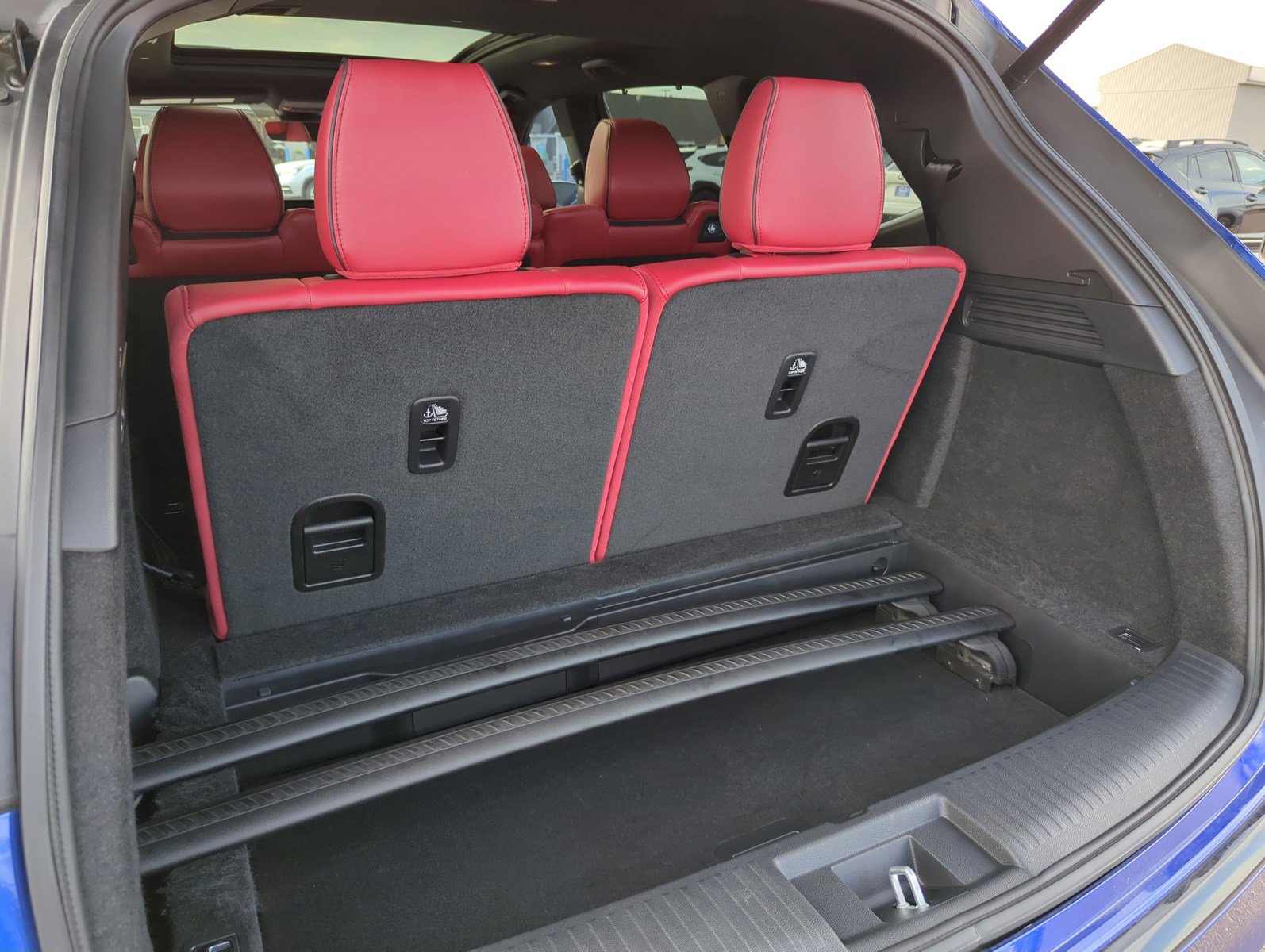 Used 2023 Acura MDX A-Spec image 18