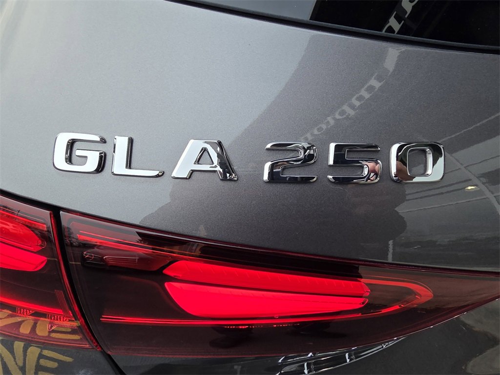 Certified 2025 Mercedes-Benz GLA 250 GLA 250 image 40