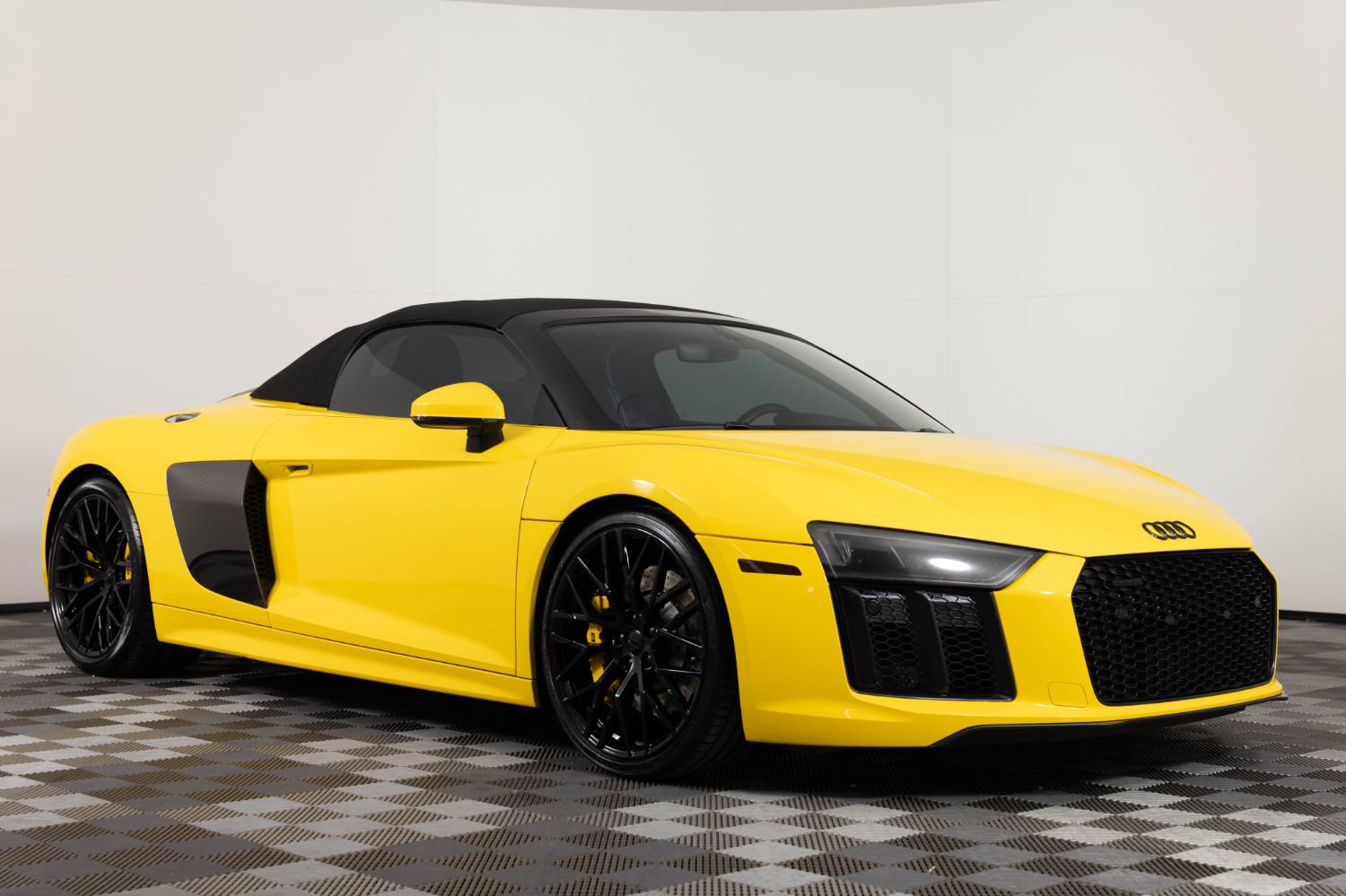 Used 2017 Audi R8 V10 AWD/4WD image 12