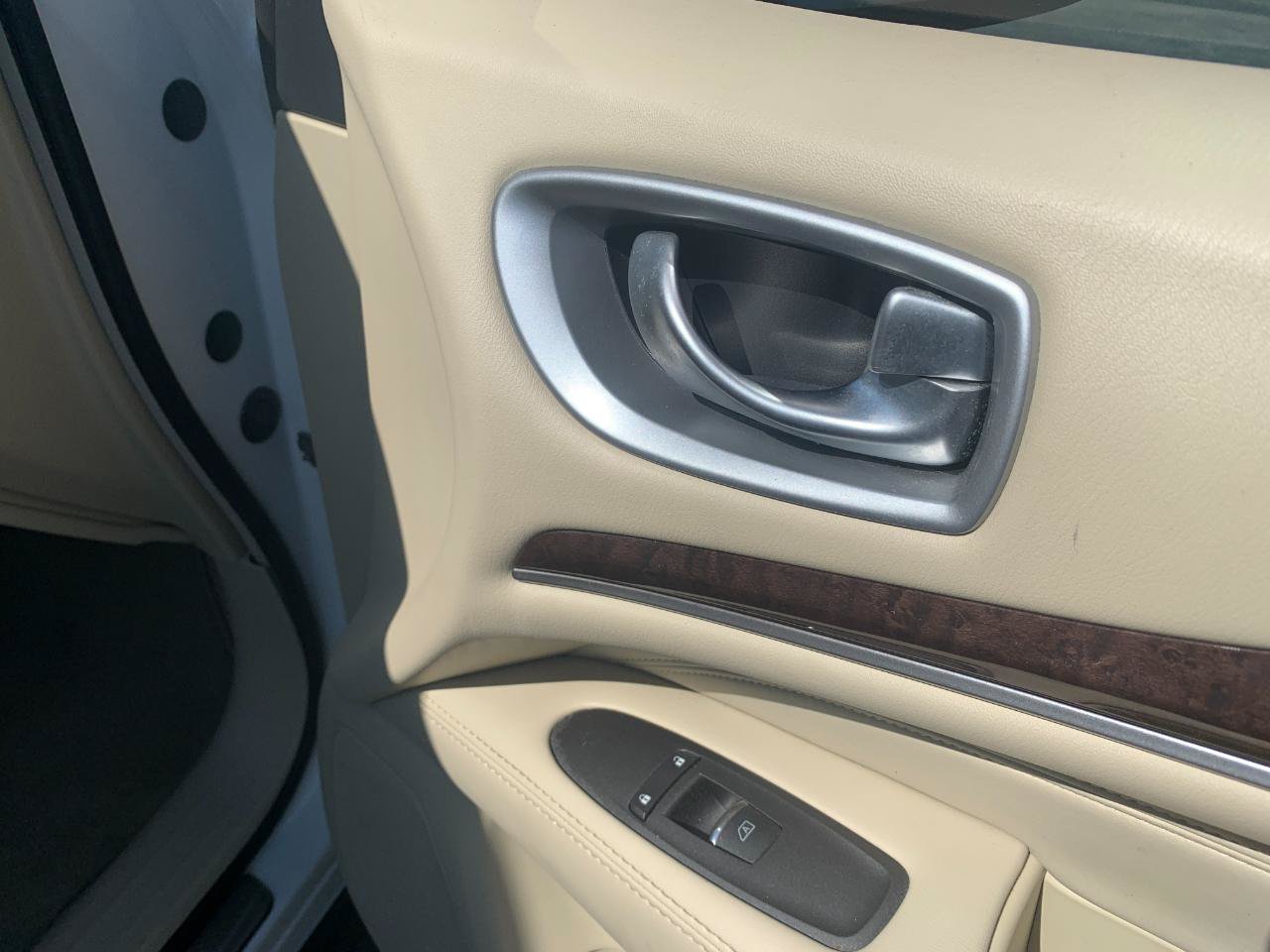 Used 2014 INFINITI QX60 Luxe w/ Deluxe Touring Package AWD/4WD image 42