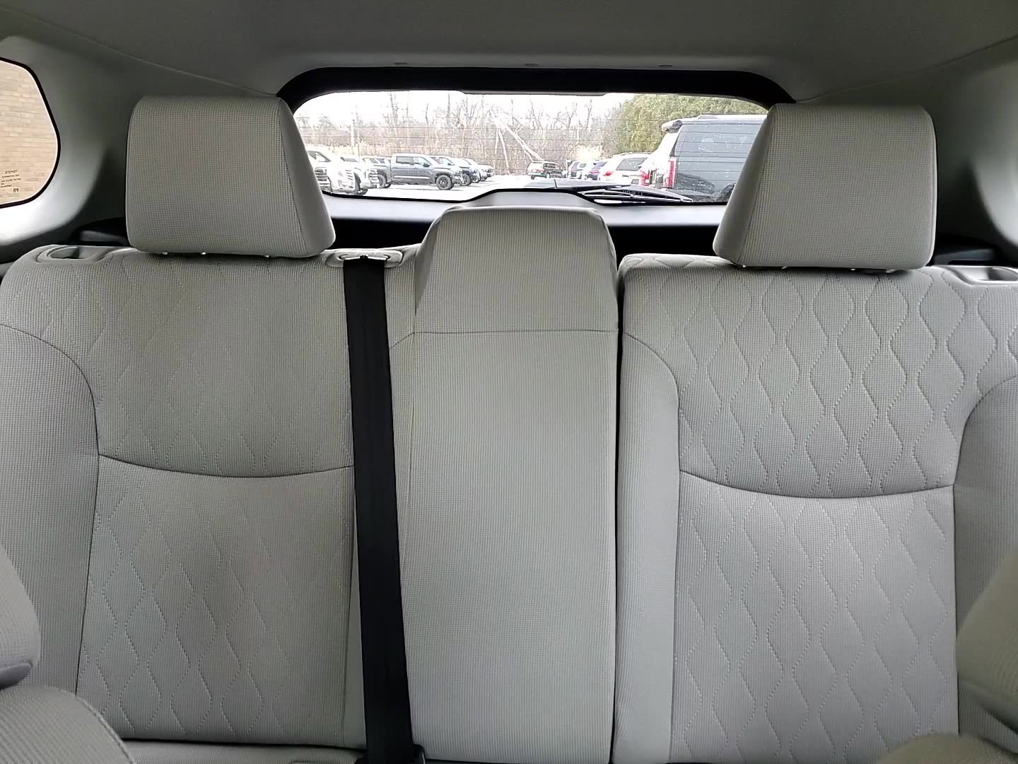 Used 2025 Toyota Corolla Cross LE image 21